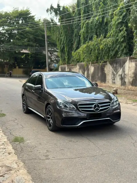 Mercedes Benz E-Class E350 Four cylinders 