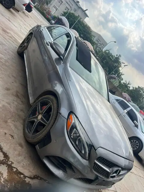 Mercedes Benz C-Class C300